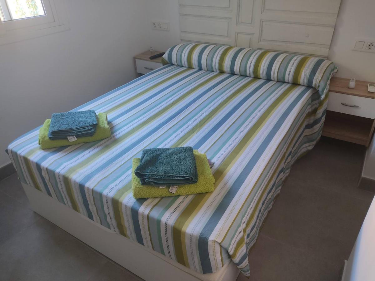 El Rinconcito Cubano En La Playa Apartment Almeria Bagian luar foto